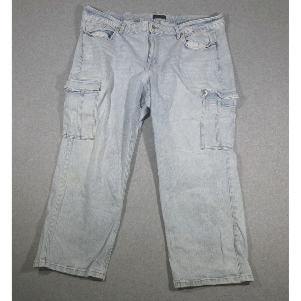 edgely Maurices Jeans Womens 24W Short Light Wash Cargo Relaxed Boyfriend